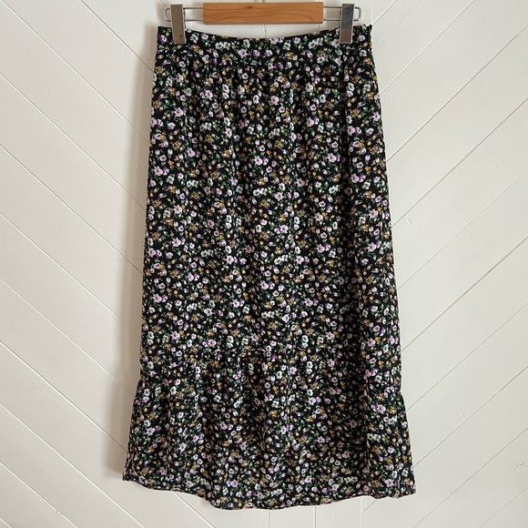 Hi low floral lined skirt - Picture 2 of 4